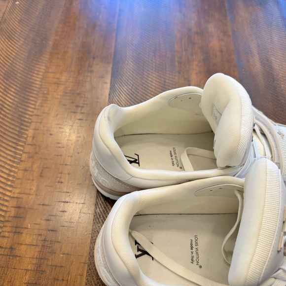 Louis Vuitton Trainer 'Velcro Strap - Beige Monogram Flowers'. - Picture 12 of 14